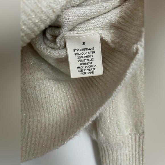 NWT Madison + Hudson Sparkly Cream Sweater Size Small - Picture 9 of 11